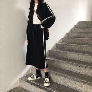 Plain T-shirt / Stripe-side Zip Jacket / Stripe-side Midi A-line Skirt
