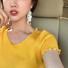 Plain Frilled Slim-fit Short-sleeve T-shirt