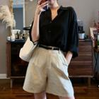 Long-sleeve Plain Shirt / High-waist Plain Shorts