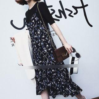 Set: Short-sleeve Plain T-shirt + Floral Midi Overall Dress