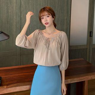 Plain Tie-neck 3/4-sleeve Blouse