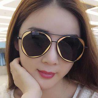 Irregular Aviator Sunglasses