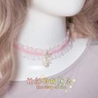 Star-accent Lace Choker