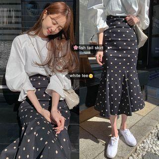 Puff-sleeve Top / Dotted Midi Skirt