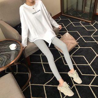 Long-sleeve Lettering T-shirt / Plain Leggings