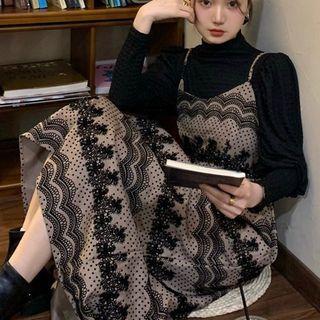 Retro Lace Spaghetti-strap Dress / Long-sleeve Plain Underlay Top