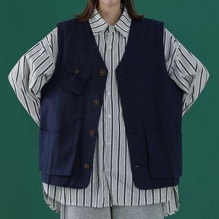 Letter Tag Buttoned Vest