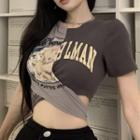 Short-sleeve Lettering Cat Print Cropped T-shirt Light Gray & Grayish Brown - One Size