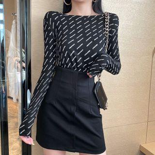 Lettering Long-sleeve T-shirt / Mini A-line Skirt