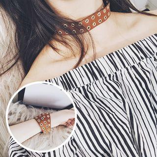 Perforated Choker