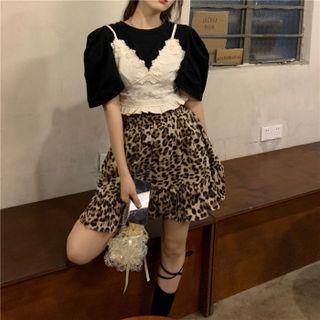 Short-sleeve T-shirt / Floral Camisole Top / Leopard Print A-line Skirt