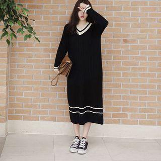 Long-sleeve Contrast Trim V-neck Midi Sweater Dress