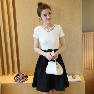 Short-sleeve Color-block A-line Dress