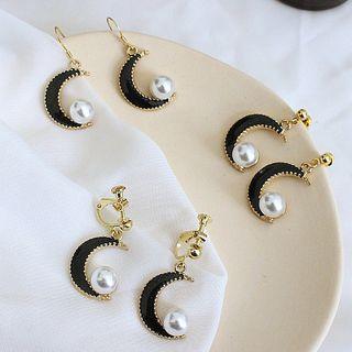 Moon Dangle Earring / Clip-on Earring