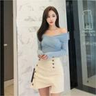 Off-shoulder Knotted Top