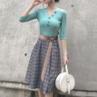 Elbow-sleeve V-neck Rib Knit Top / Plaid A-line Skirt