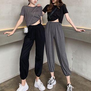 Short-sleeve Cropped T-shirt / Sweatpants