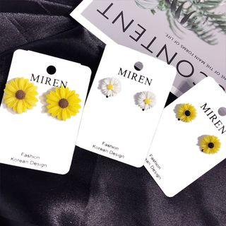 Acrylic Daisy Earring