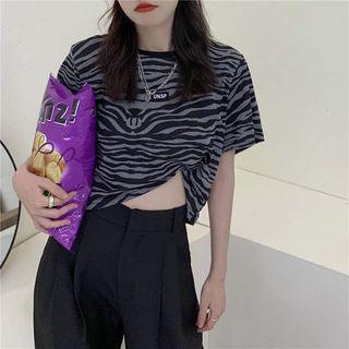Short-sleeve Zebra Print Cropped T-shirt Zebra - Black & Gray - One Size