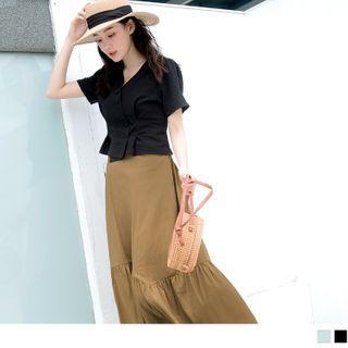 Short-sleeve Asymmetric Button Cropped Top