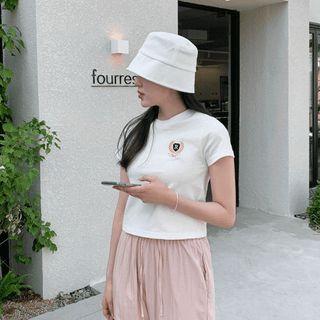 Emblem Embroidery Crop T-shirt