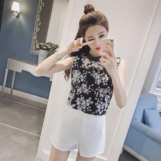 Set: Sleeveless Floral Top + Plain Shorts