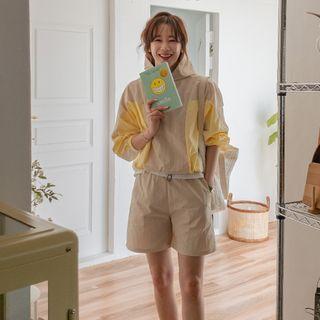 Two-tone Hoodie & Shorts Tracksuit Set Beige - One Size