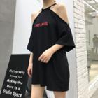 3/4-sleeve Cold Shoulder Lettering T-shirt