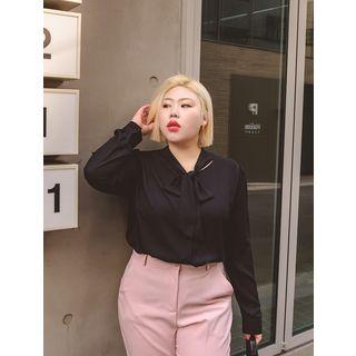 Plus Size Tie-neck Blouse