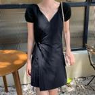 Short-sleeve V-neck Plain Dress Black - One Size