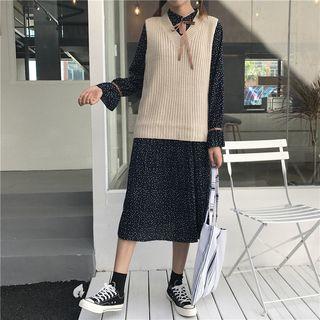 Dot Long-sleeve Dress / Plain Knit Vest