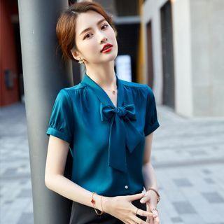 Short-sleeve Tie-neck Shirt / Mini Pencil Skirt / Set