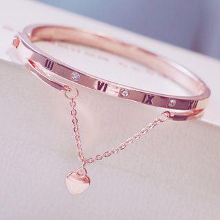 Embossed Heart Bangle
