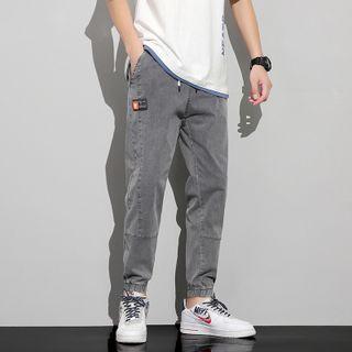 Lettering Patch Cropped Straight Leg Jeans