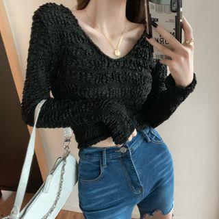 Crinkled V-neck Long-sleeve Cropped Top