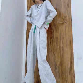 Set: Asymmetrical Cropped Sweatshirt + Loose Fit Pants