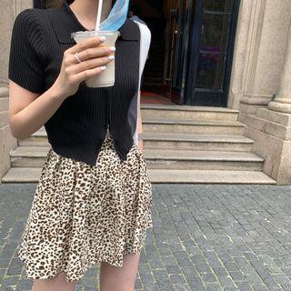 Short-sleeve Zipped Detail Knit Top / High-waist Animal Printed Skirt
