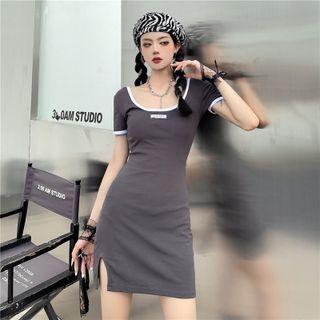 Short-sleeve Scoop-neck Mini Sheath Dress