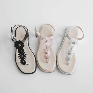 Corsage T-strap Flat Sandals