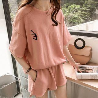 Set: Elbow-sleeve Letter Embroidered T-shirt + Shorts
