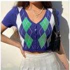 Short Sleeve V-neck Argyle Crop Top