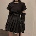 Elbow-cutout T-shirt / Buckled Pleated Mini A-line Skirt