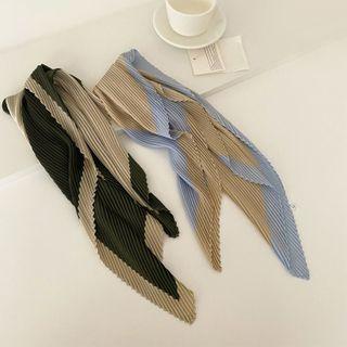 Plaid Pleated Scarf