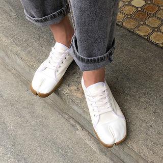 Slit-front Lace-up Sneakers