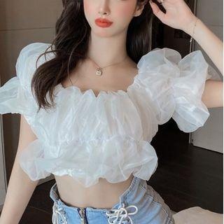 Off-shoulder Puffy Crop Top