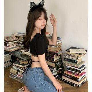 Short-sleeve V-neck Lace Cropped Top