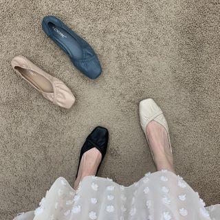 Ruched Trim Square-toe Flats