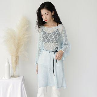 3 / 4-sleeve Slit-side Perforated Knit Top