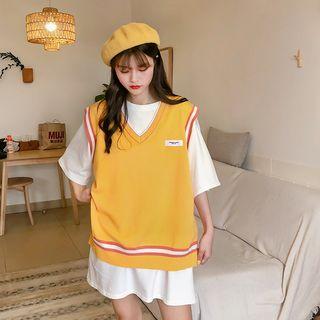 Set: Short Sleeve T-shirt / Contrast Trim Vest