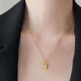 Rectangle Rhinestone Pendant Alloy Necklace Gold - One Size